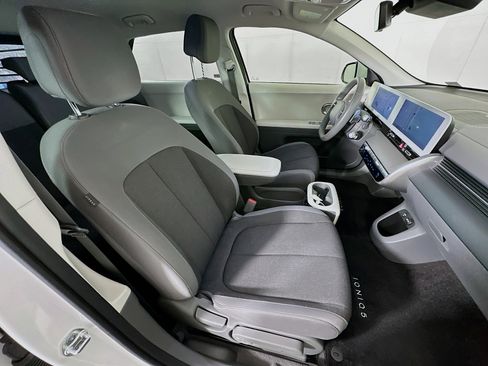 Used 2024 Hyundai Ioniq 5 SEL image 30