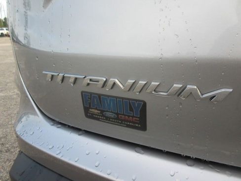 Used 2022 Ford Edge Titanium AWD/4WD image 14