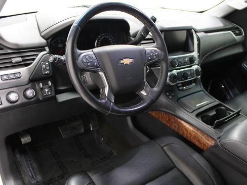 Used 2018 Chevrolet Tahoe Premier AWD/4WD image 14