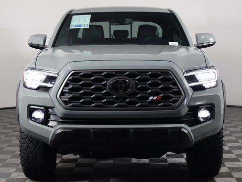 Used 2023 Toyota Tacoma TRD Off-Road w/ TRD Premium Off Road Package AWD/4WD image 2