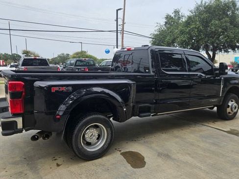 Used 2023 Ford F350 Lariat w/ Lariat Ultimate Package AWD/4WD image 6