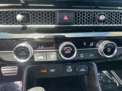 Used 2024 Honda Civic Sport image 25
