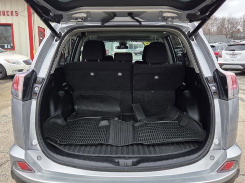 Used 2017 Toyota RAV4 XLE image 10