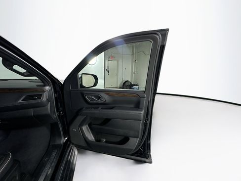 Used 2024 Chevrolet Tahoe Premier image 32