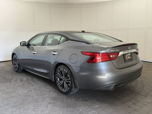 Used 2017 Nissan Maxima Platinum w/ Medallion Package FWD image 5