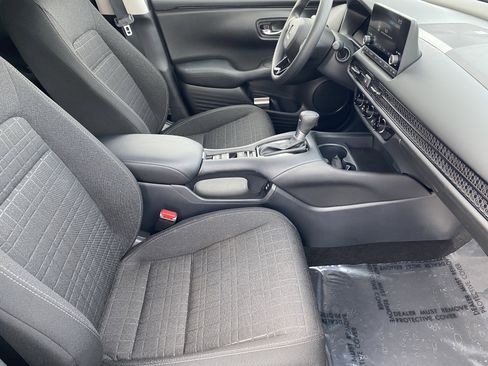 Certified 2025 Honda HR-V LX image 9