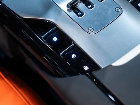 Certified 2025 Ferrari Purosangue AWD/4WD image 32