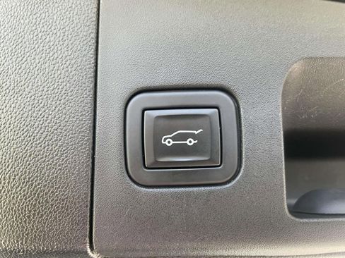 Used 2023 Cadillac XT5 Premium Luxury FWD image 9
