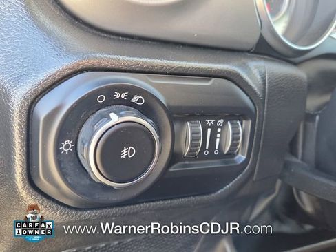 Used 2022 Jeep Wrangler Sport image 30