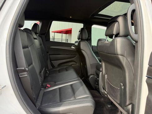 Used 2018 Jeep Grand Cherokee Limited AWD/4WD image 13