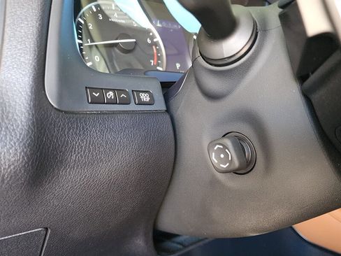 Used 2022 Lexus RX 350L w/ Premium Package image 30