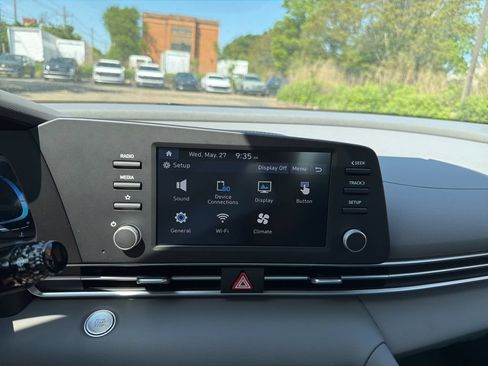 New 2026 Hyundai Elantra Sport FWD image 21