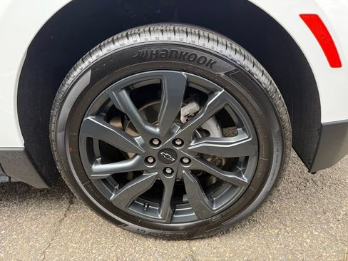 Used 2023 Chevrolet Equinox RS AWD/4WD image 5