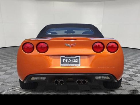 Used 2007 Chevrolet Corvette Convertible w/ Preferred Equipment Group RWD image 8