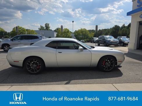 Used 2021 Dodge Challenger R/T Scat Pack RWD image 7
