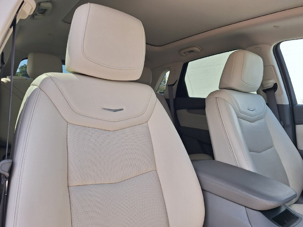 Used 2022 Cadillac XT5 Premium Luxury FWD image 28