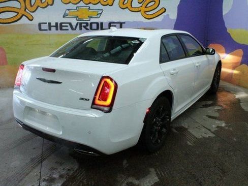 Used 2023 Chrysler 300 Touring L w/ Popular Equipment Group image 5