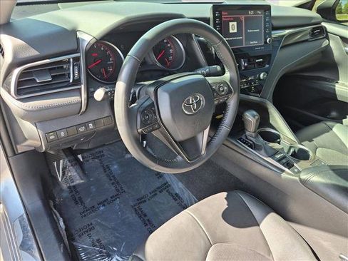 Used 2023 Toyota Camry XSE FWD image 10