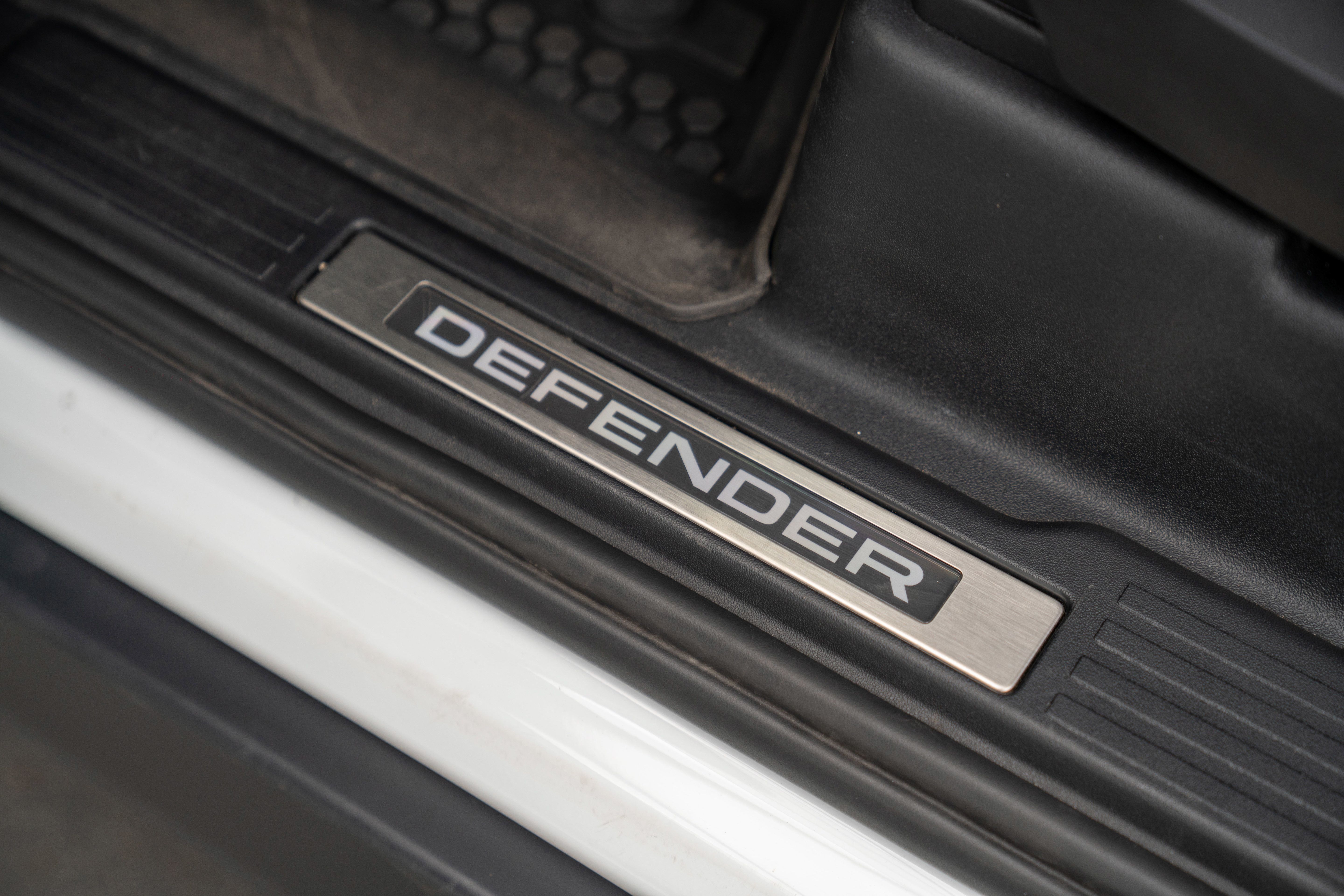 Used 2022 Land Rover Defender 90 X-Dynamic S AWD/4WD image 16
