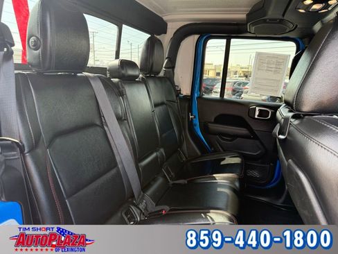 Used 2022 Jeep Gladiator Rubicon w/ LED Lighting Group AWD/4WD image 17