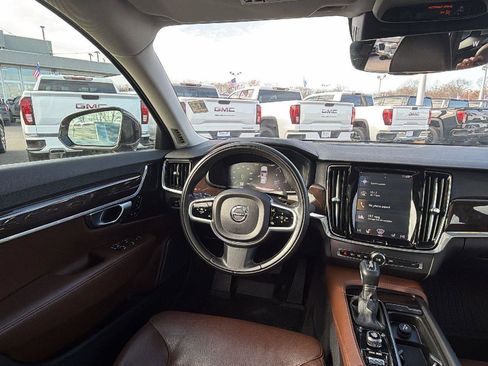 Used 2019 Volvo S90 T6 Momentum w/ Advanced Package image 23
