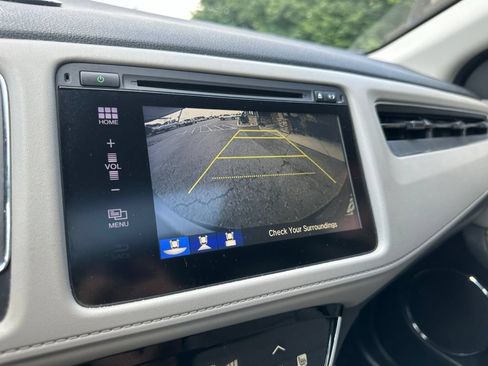 Used 2017 Honda HR-V EX image 19