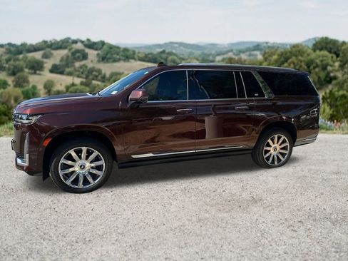 Certified 2023 Cadillac Escalade ESV Premium Luxury Platinum w/ Heavy-Duty Trailer Package AWD/4WD image 4