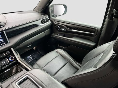 Used 2021 GMC Yukon XL Denali w/ Denali Ultimate Package image 25