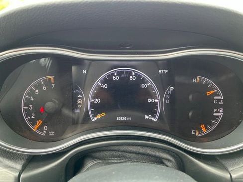 Certified 2019 Jeep Grand Cherokee Laredo AWD/4WD image 24