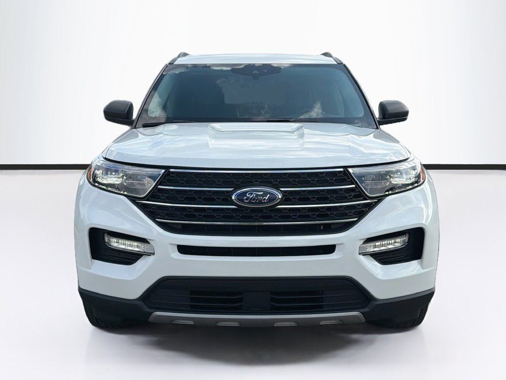 Certified 2024 Ford Explorer XLT w/ Equipment Group 202A AWD/4WD image 2