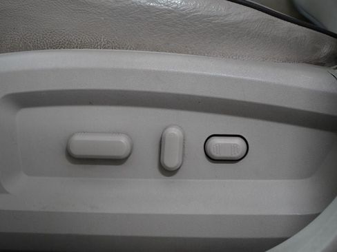 Used 2012 Lincoln MKX AWD image 20