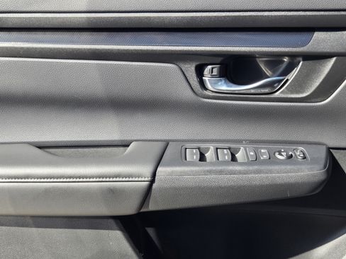 Used 2025 Honda CR-V LX image 20