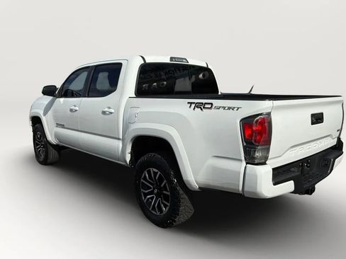 Used 2020 Toyota Tacoma TRD Sport image 4