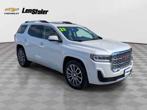 Used 2023 GMC Acadia Denali w/ Denali Ultimate Package AWD/4WD image 7
