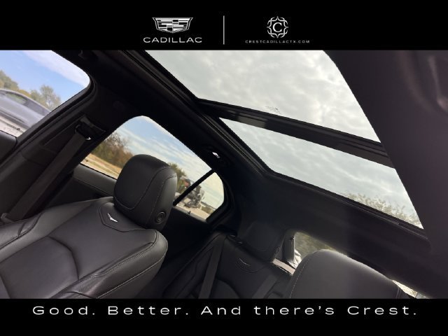 Used 2022 Cadillac XT4 Premium Luxury w/ Technology Package FWD image 22