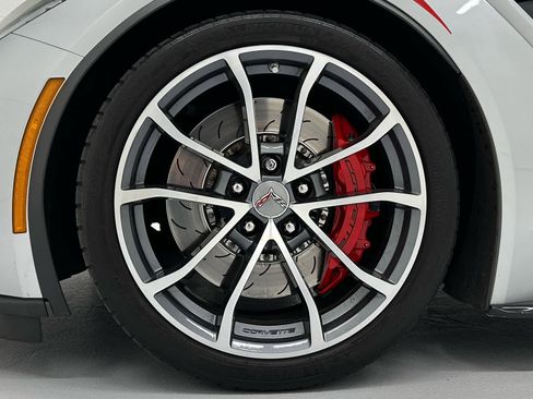 Used 2017 Chevrolet Corvette Grand Sport image 16