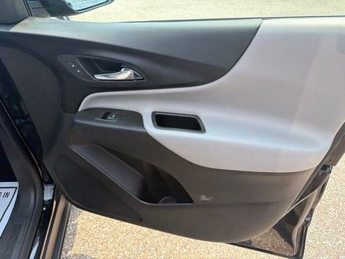 Used 2024 Chevrolet Equinox LS FWD image 19