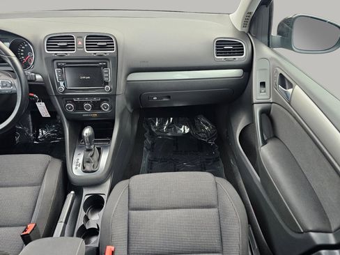Used 2014 Volkswagen Golf 4-Door image 4
