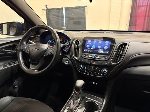 Used 2022 Chevrolet Equinox RS w/ Infotainment Package FWD image 44