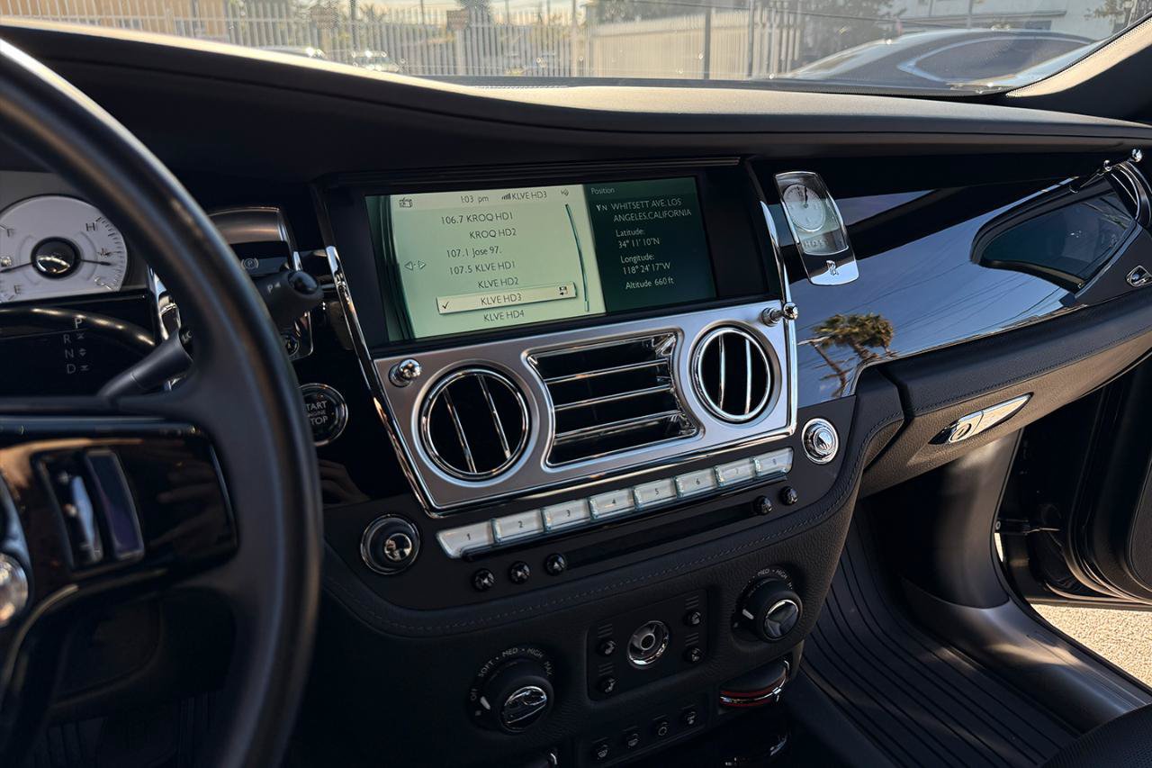 Used 2016 Rolls-Royce Ghost RWD image 15