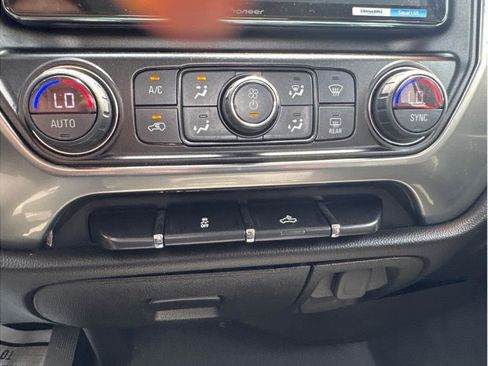 Used 2019 Chevrolet Silverado 1500 LT w/ LPO, Black Pack AWD/4WD image 16