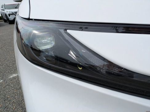 Used 2026 Toyota Camry SE FWD image 11