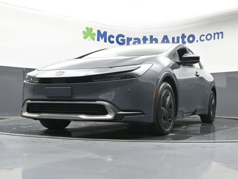 Used 2026 Toyota Prius SE image 6