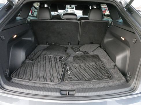 Certified 2023 Volkswagen Atlas Cross Sport SE image 19