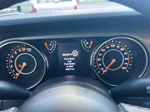 Used 2023 Jeep Gladiator Sport image 18