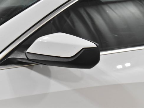 Used 2022 Chevrolet Malibu LT FWD image 33