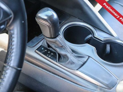 Used 2021 Toyota Camry SE FWD image 15