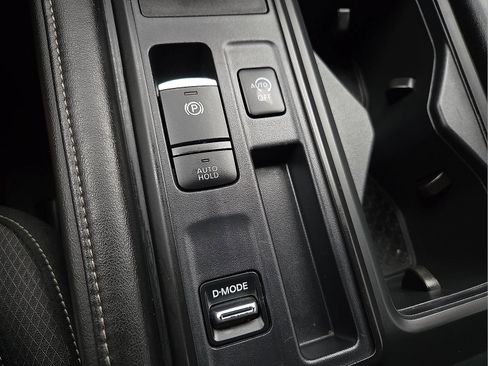 Used 2025 Nissan Pathfinder S FWD image 20