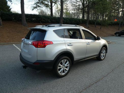 Used 2013 Toyota RAV4 Limited image 27
