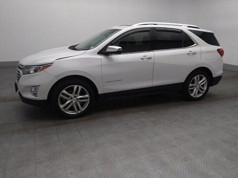 Used 2018 Chevrolet Equinox Premier image 2